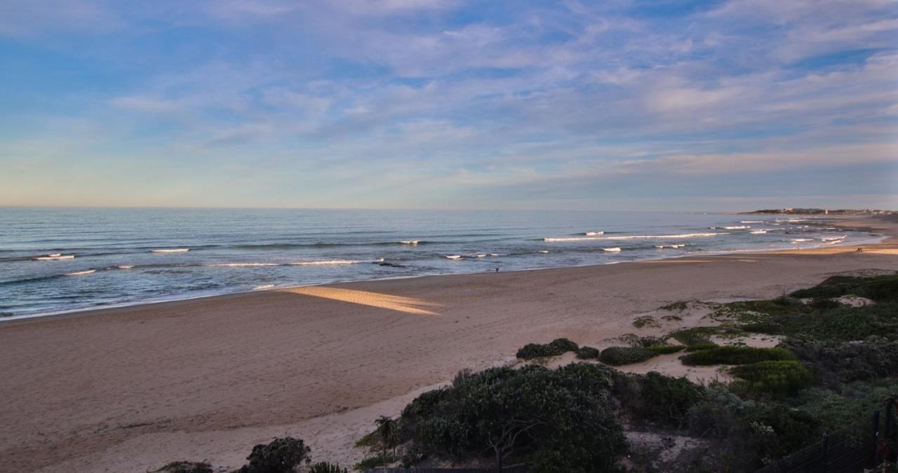 On The Beach Guesthouse Jeffreys Bay Εξωτερικό φωτογραφία