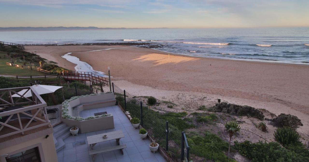 On The Beach Guesthouse Jeffreys Bay Εξωτερικό φωτογραφία