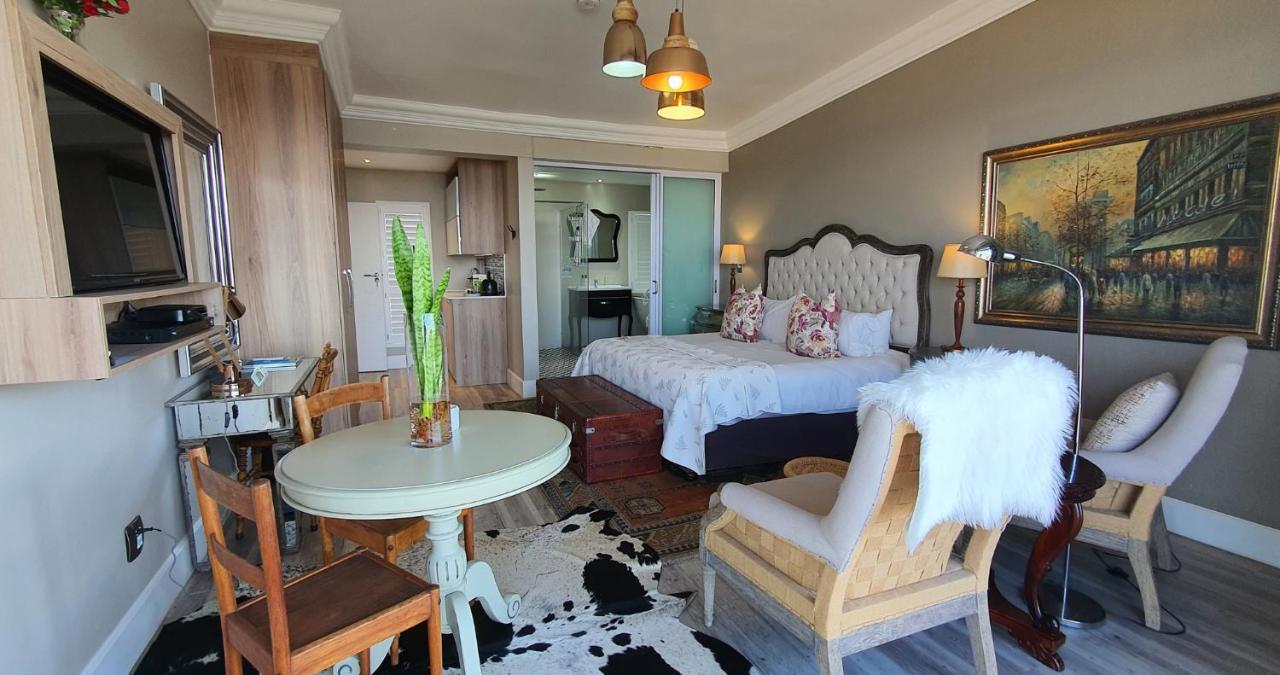 On The Beach Guesthouse Jeffreys Bay Εξωτερικό φωτογραφία