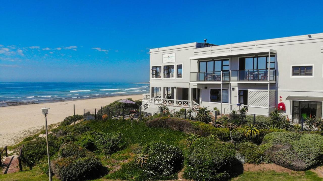 On The Beach Guesthouse Jeffreys Bay Εξωτερικό φωτογραφία