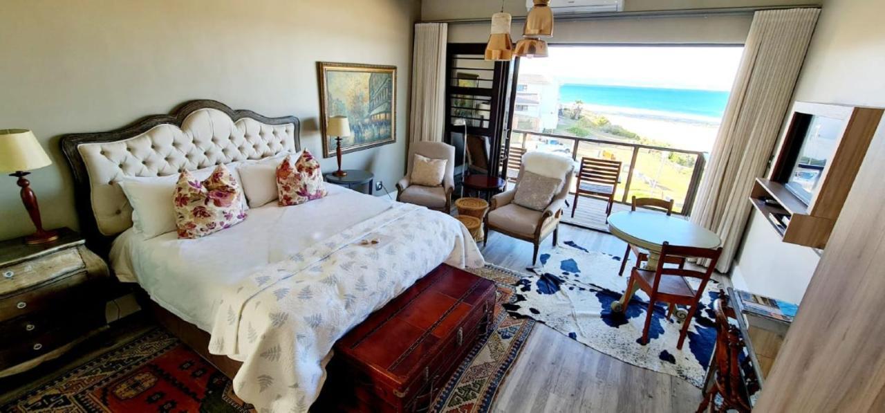 On The Beach Guesthouse Jeffreys Bay Εξωτερικό φωτογραφία