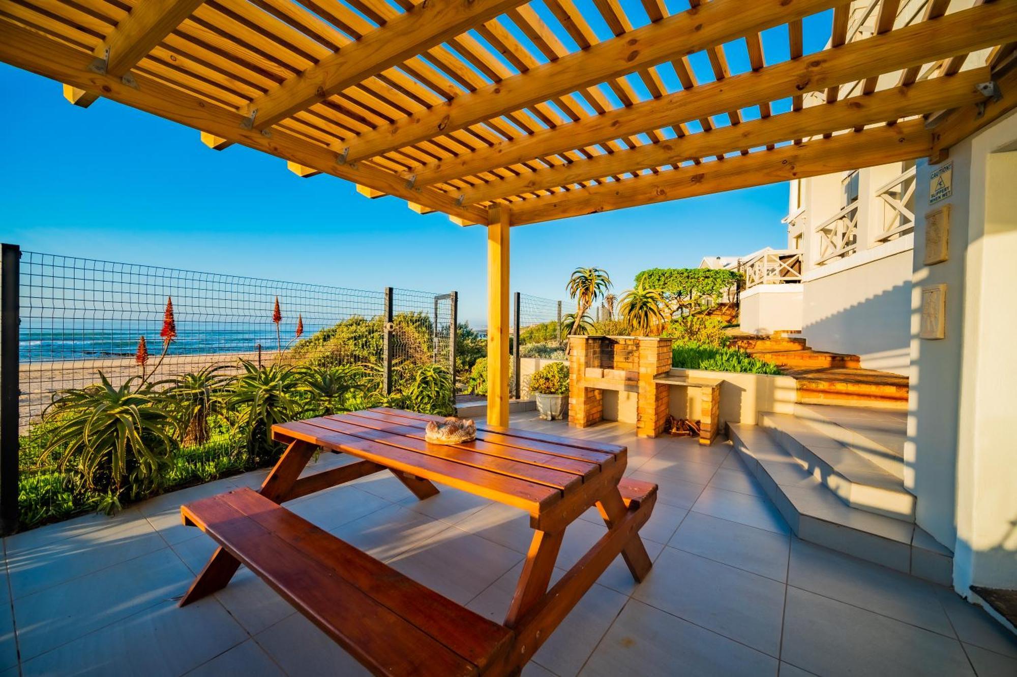 On The Beach Guesthouse Jeffreys Bay Εξωτερικό φωτογραφία